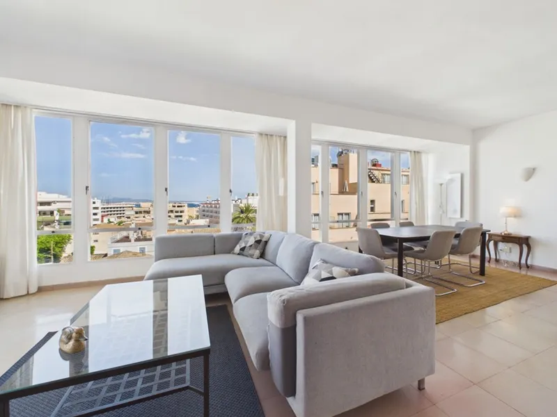 Bright Two Bedroom Apartment with Terrace in Terreno - Long Term Rent, Only Available for a Couple — photo 2