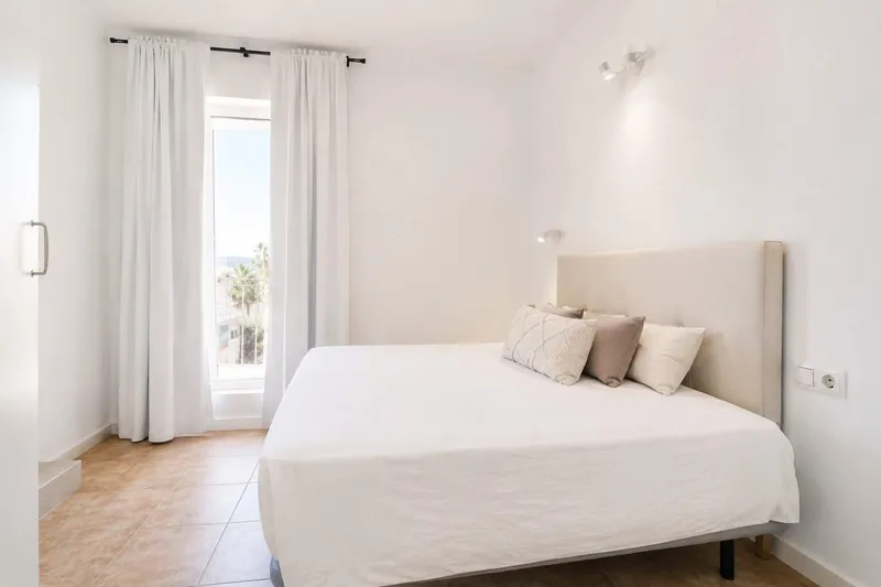 198m² Penthouse with 6 rooms, 4 bathrooms and balcony for sale — photo 11