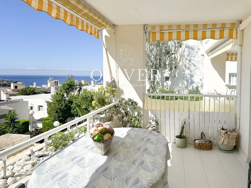 Apartment with sea views in Santa Ponsa — photo 2