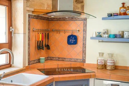 Mediterranean townhouse with idyllic patio in Capdepera — photo 12