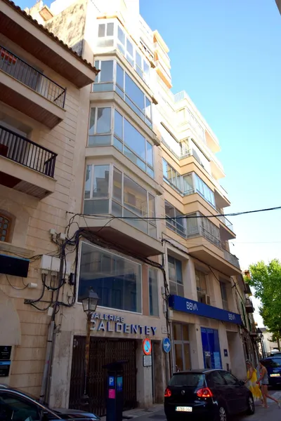 Commercial building in the heart of Manacor (Galerias Caldentey) — photo 11