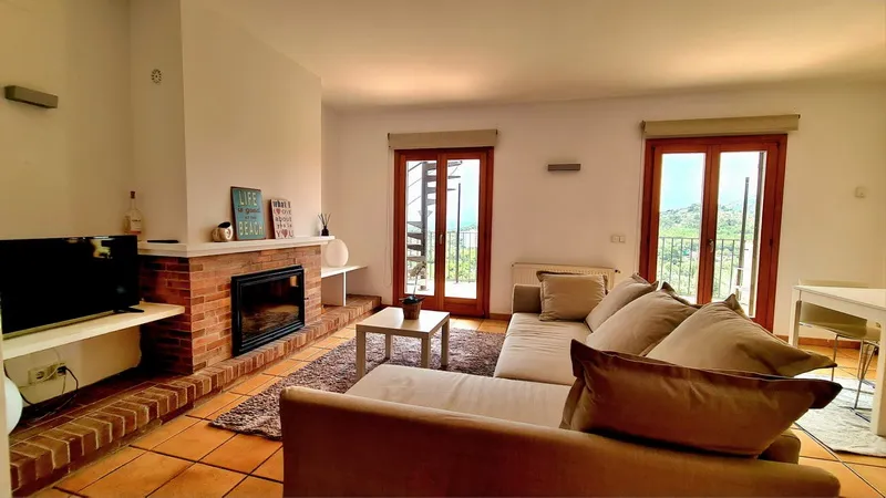 Sea view property in a quiet prime location — photo 8
