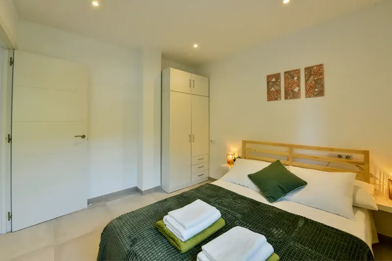 Discover this cozy apartment in one of the best areas of Paguera, ideal for a temporary stay in Mallorca — photo 12