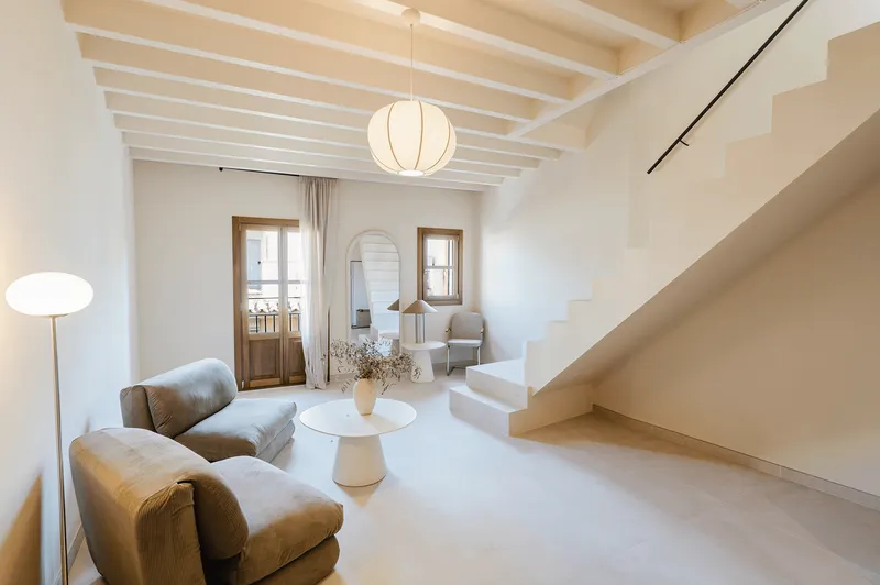 Renovated townhouse with terrace in Palma de Mallorca old town — photo 6