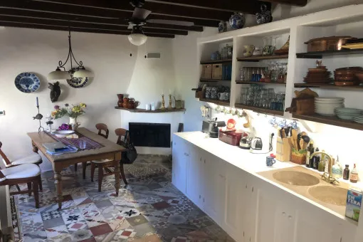 Santa Eugenia, antique and individual village house in Santa Eugenia, with a 250 sqm, pool, available from July 5th - October 7th 2024 — photo 7