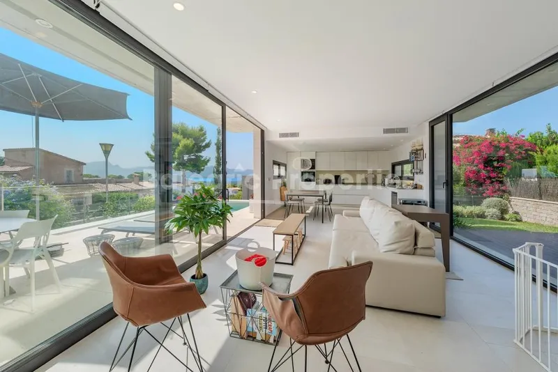 Family villa with sea views for sale in Bonaire, Alcudia, North Mallorca — photo 4