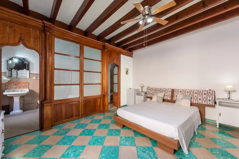 Central townhouse in Sóller — photo 8