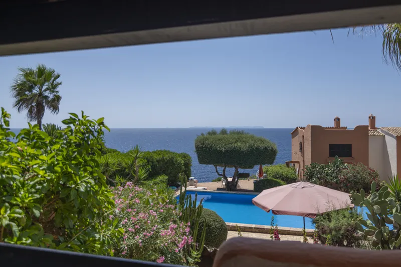 Beautiful townhouse for sale in a prime location with stunning ocean views of the island of Cabrera in Cala Pi — photo 2