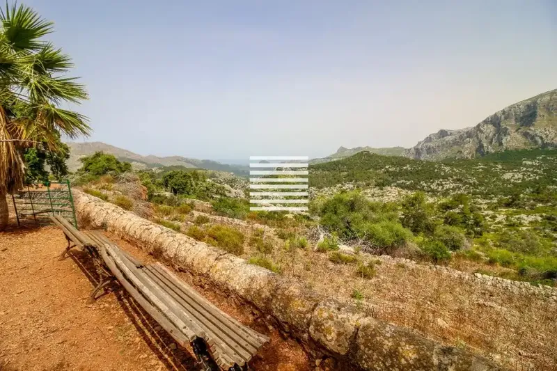 Located among the highest mountains on the island, this beautiful traditional Mallorcan country estate is one of the few remaining on the island — photo 2