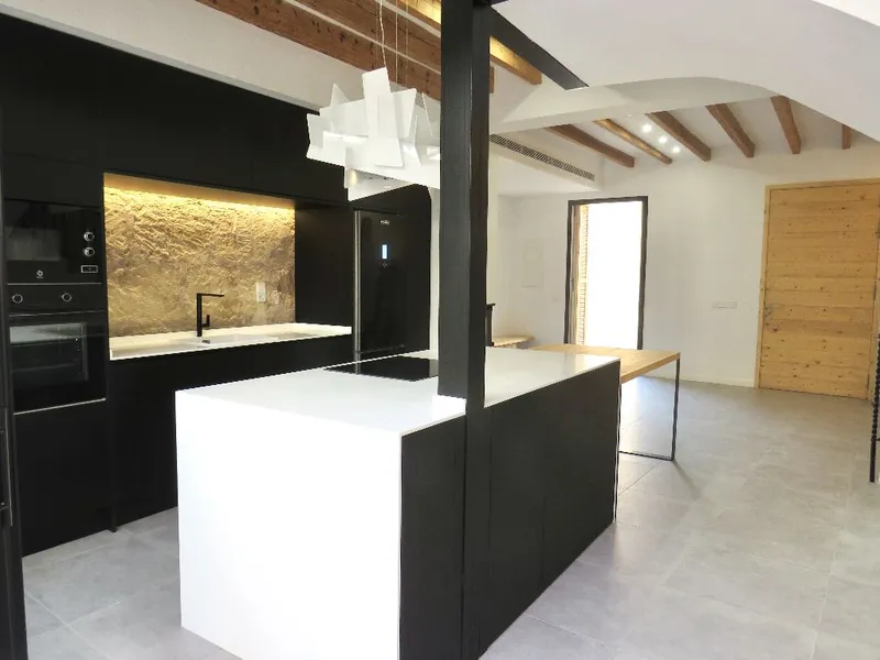 Spectacular fully renovated house with top quality materials — photo 2