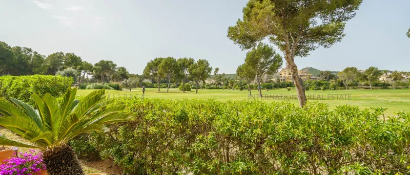 Garden apartment in top location of Santa Ponsa directly on the golf course — photo 1