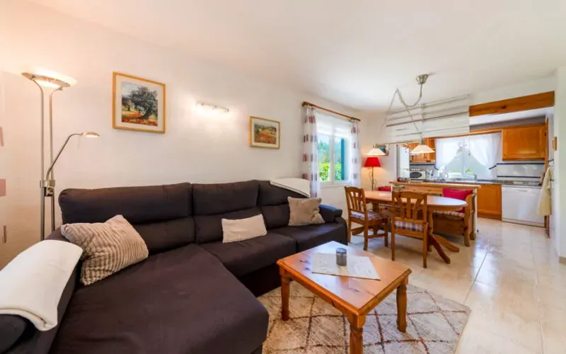 Well-kept semi-detached house with wraparound garden and roof terrace in Cala Murada — photo 3