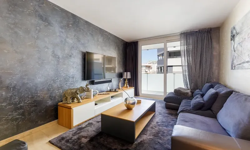 Apartment in modern building with community pool and... — photo 6