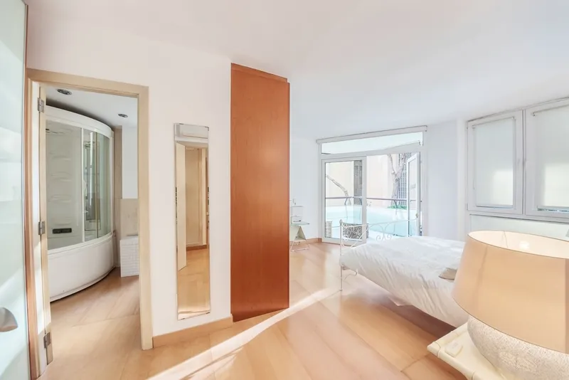 Apartment for sale in Illetas, in 1st sea line with direct sea access — photo 7