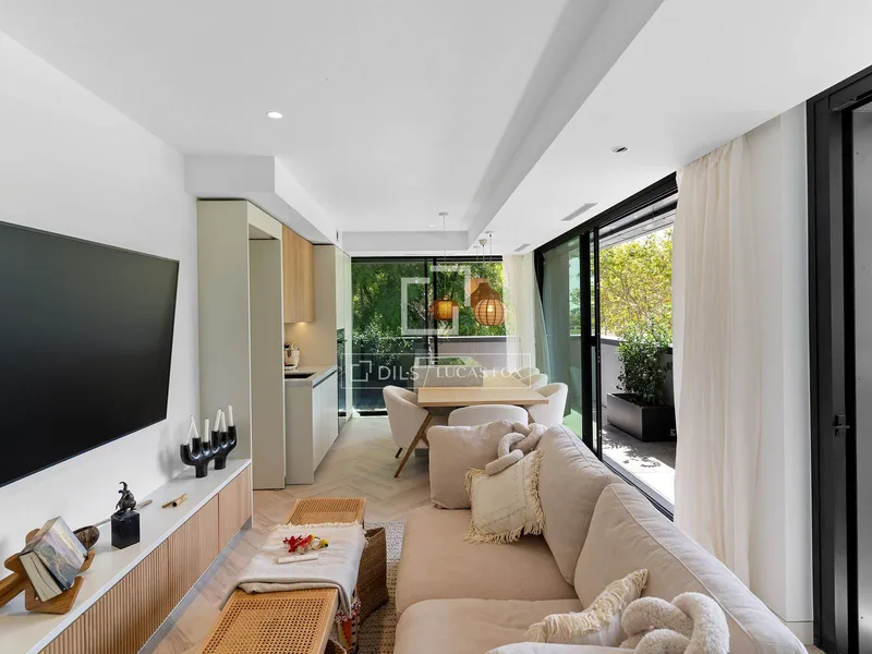 95m² apartment with 16m² terrace for sale in Palma de Mallorca — photo 1