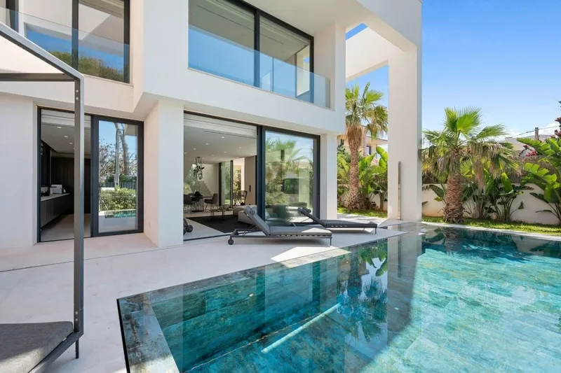 Exclusive and modern luxury villa with sea views in El Toro, Calvia — photo 1