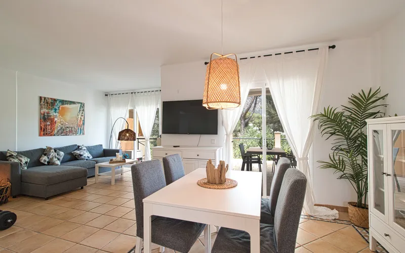 Townhouse on the golf course in Camp de Mar, just a few minutes' walk from the beach — photo 2