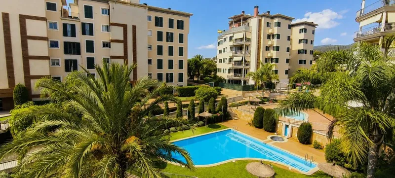 Exclusive apartment with terrace in a high-end residential complex in Sa Teulera — photo 6