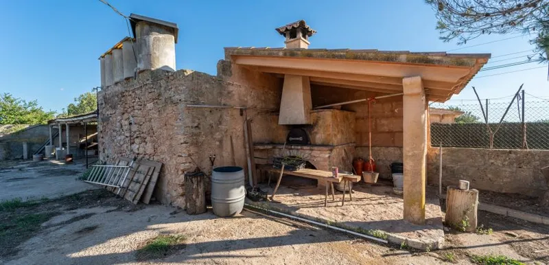 Rustic finca with its own well and mountain views in Llucmajor — photo 4