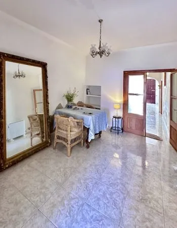 Charming village house with great potential, south-facing — photo 1