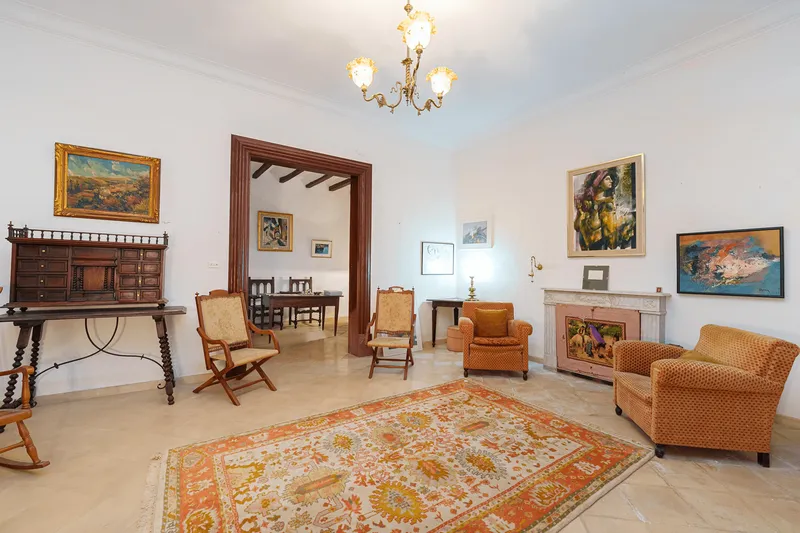 Impressive Historic 8-Bedroom Townhouse in Fornalutx — photo 7