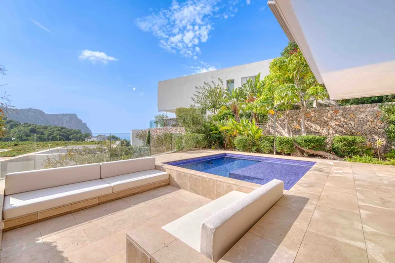 Villa in Port Andratx - Private terrace with pool — photo 2