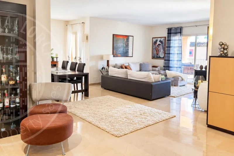 260911 – Penthouse with Private Rooftop Terrace — photo 5