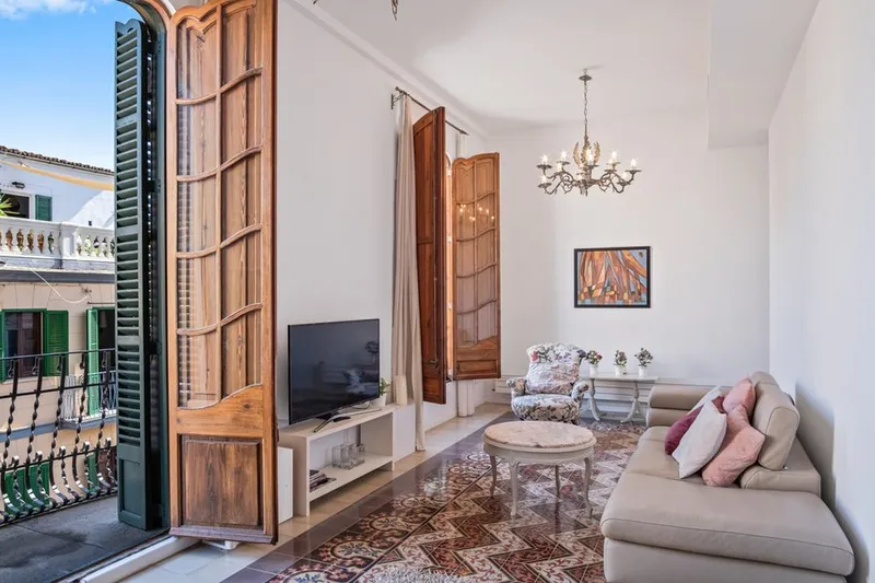 Furnished apartment in a tasteful style in Santa Catalina — photo 1