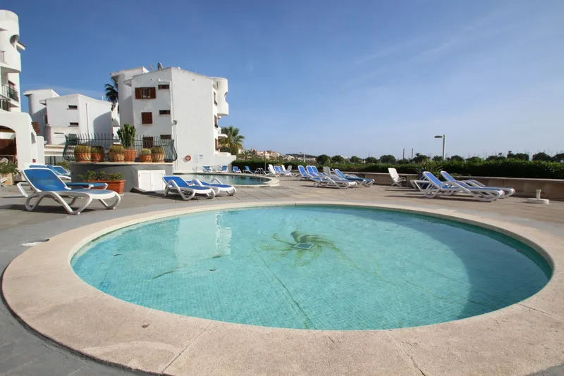 161358 Apartment for sale in front of the beach Puerto Alcudia — photo 1