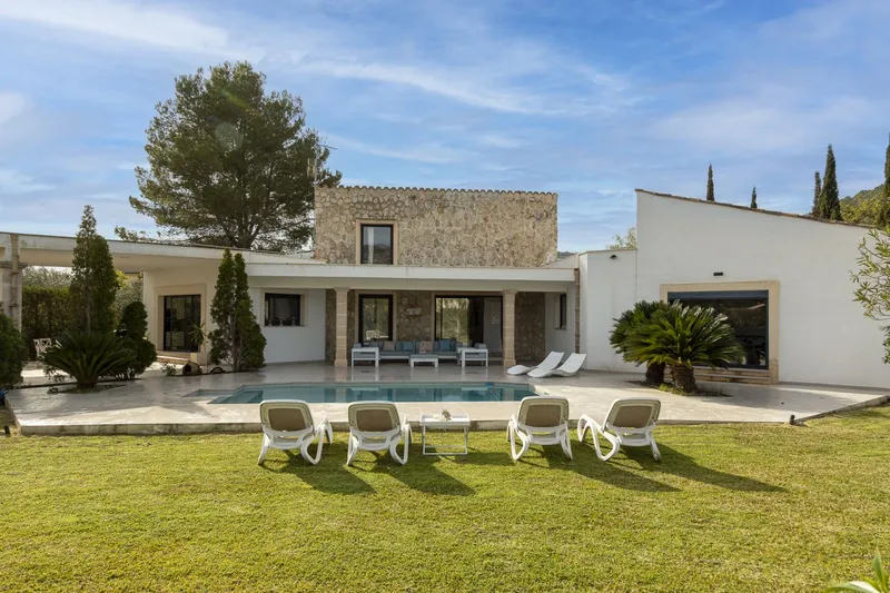 Villa in Crestatx — photo 1