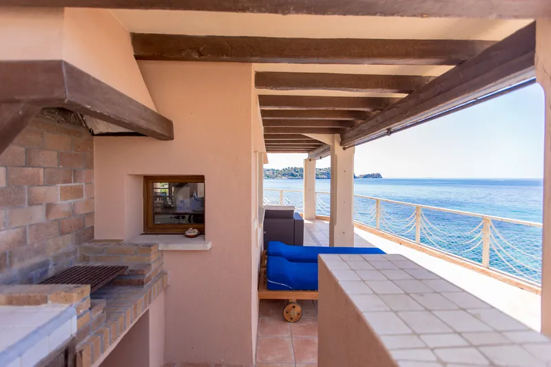 Mediterranean frontline: serenity and endless views — photo 10
