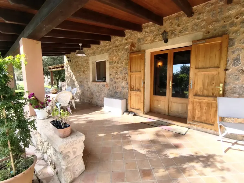 Charming traditional Mallorcan finca with exposed stone facade, located in a quiet and sought-after area in the heart of Mallorca — photo 3