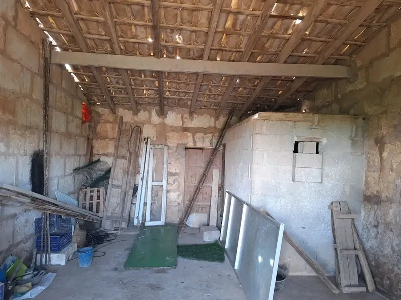 Rustic estate for sale with own well and irrigation pond, about 5,324 m2 of land and easy access next to the road — photo 11