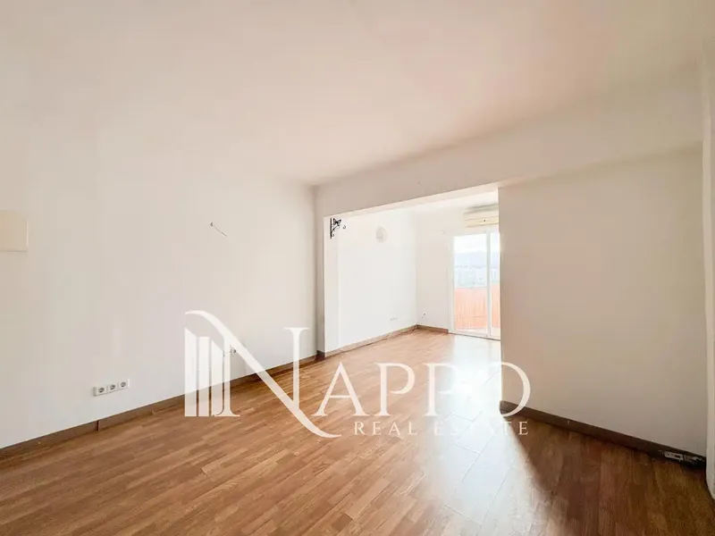 Nappo Real Estate is pleased to present this bright fully renovated penthouse, located in the sought-after area of General Riera — photo 5