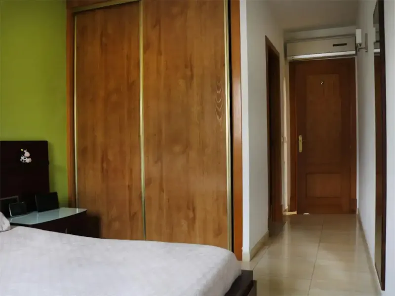 Amplitud y luz en Son Ferriol: Gran piso con terraza, dos aparcamientos y dos trasteros — photo 7