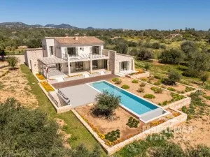 Newly built finca in quiet location with panoramic views in Santanyí — photo 1