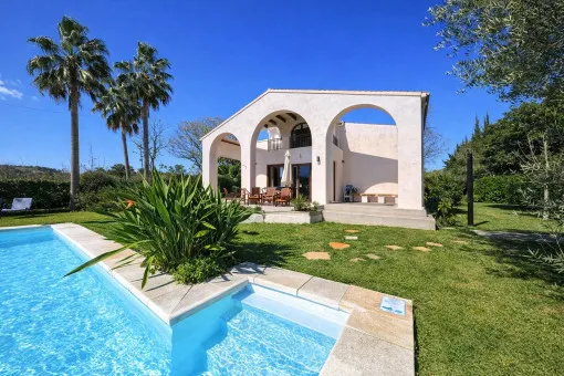 Alcudia, elegant and modern villa with holiday rental license near Alcúdia — photo 1