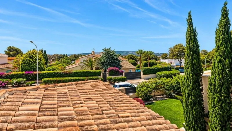 Impressive modern villa with rooftop sea views in Nova Santa Ponsa. — photo 1