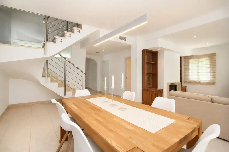 185m² detached house with 3 bedrooms, terrace and pool for sale — photo 2