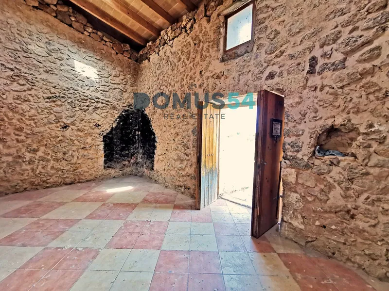 House in rustic land in Inca — photo 10