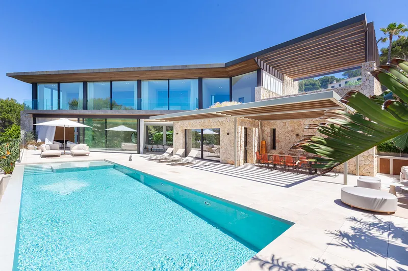 Unique architect villa with sea access and highest living comfort — photo 1