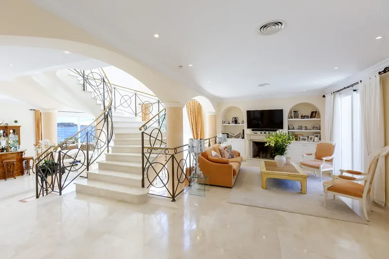 Luxurious villa with private sea access in Torrenova, Ma... — photo 8