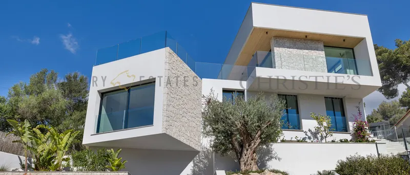 Modern new build villa in Bendinat with partial sea views and close to the beach — photo 1