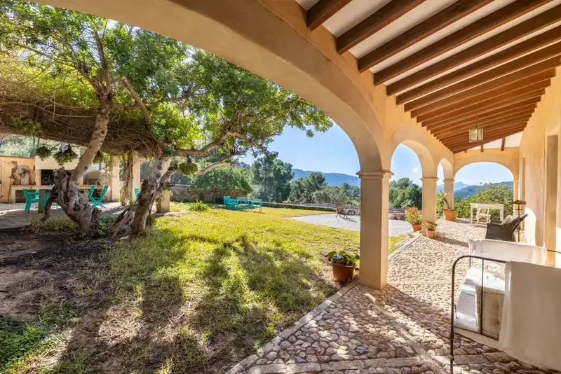 This rustic Mallorcan finca for sale in Andratx is an oasis of tranquility and privacy, and enjoys a privileged location — photo 6