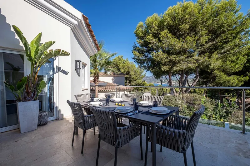 Modern luxury villa in a quiet location in Nova Santa Ponsa — photo 3