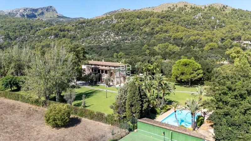 Rustic Finca for sale in Pollença — photo 8