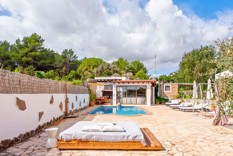Authentic 6-Bedroom Finca with Apartments for In — photo 10