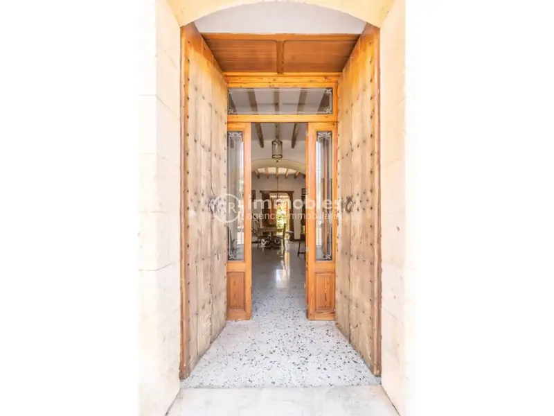 ENCANTADORA CASA SEÑORIAL EN BINIALI CON AMPLIO PATIO Y ZONA DE GARAJE — photo 7
