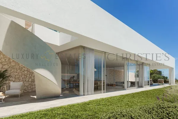 Modern newly built villa in Sol de Mallorca with large terraces and partial sea views — photo 3