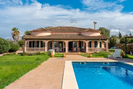 Llucmajor, excellent finca ideal for 2 families in Llucmajor — photo 1